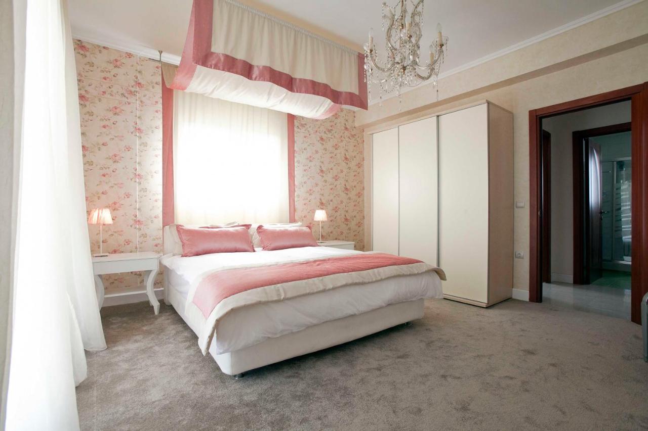 Villa Elena Peraía Екстериор снимка
