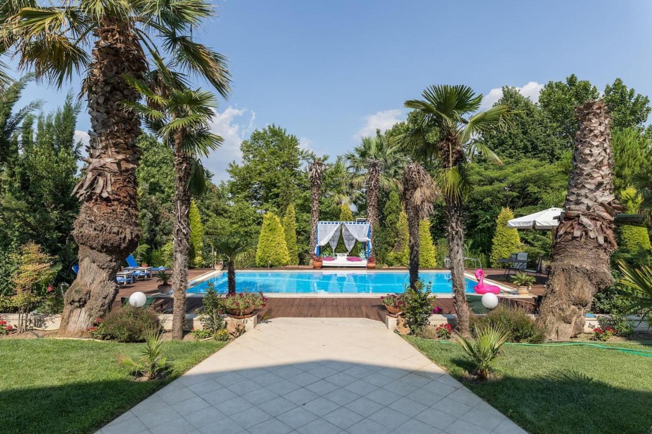 Villa Elena Peraía Екстериор снимка