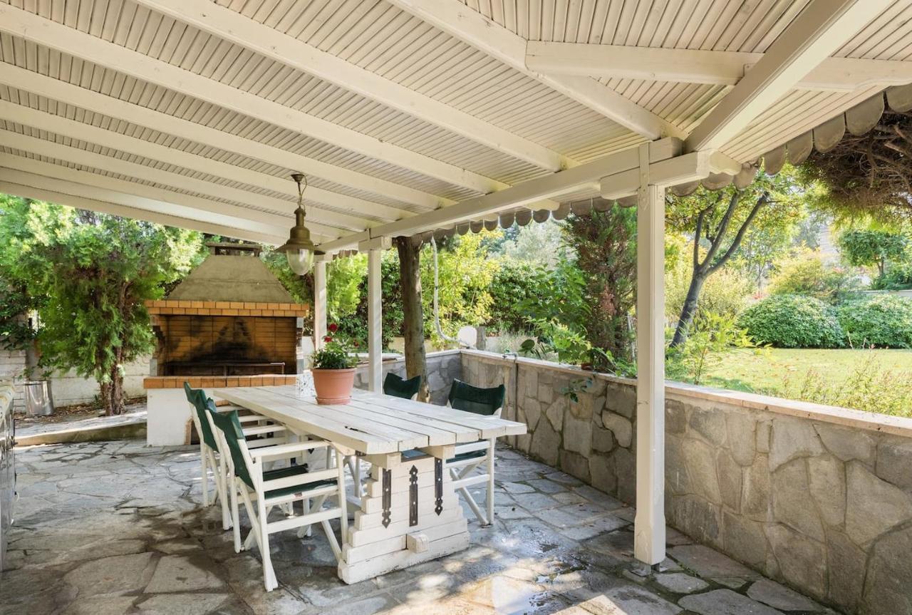 Villa Elena Peraía Екстериор снимка