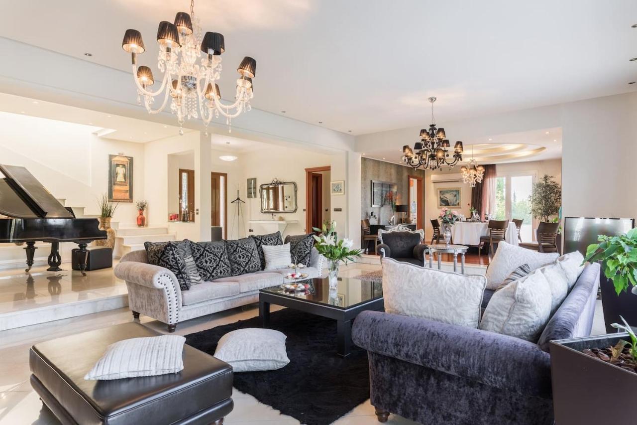 Villa Elena Peraía Екстериор снимка