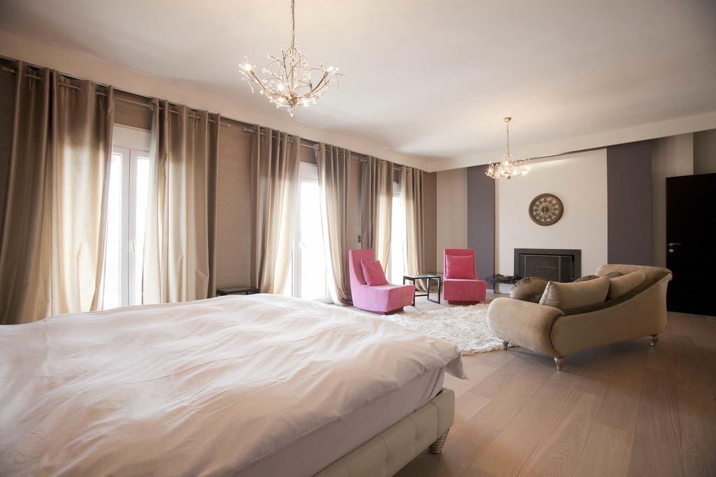 Villa Elena Peraía Екстериор снимка